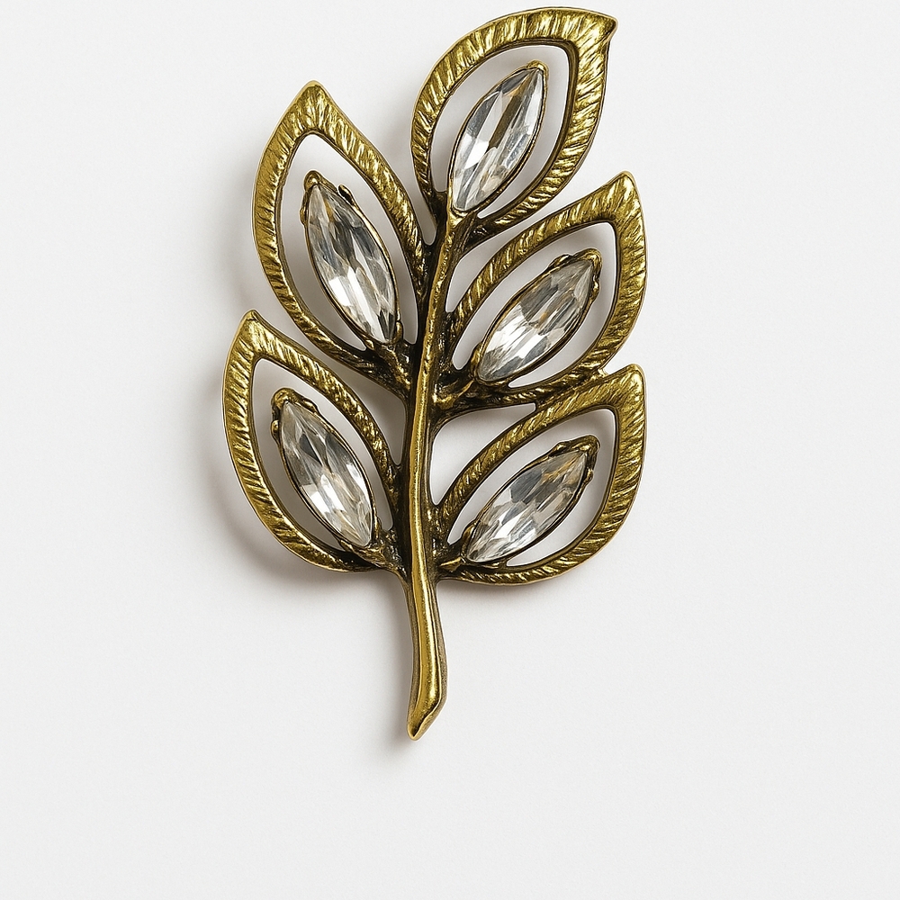 Vintage Yochi Gold Leaf Rhinestone Brooch